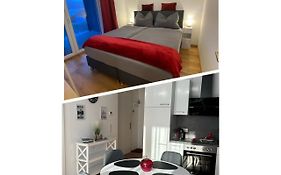 Citylake G23 Apartments Mit Kostenlosem Parkgaragen-Stellplatz !!